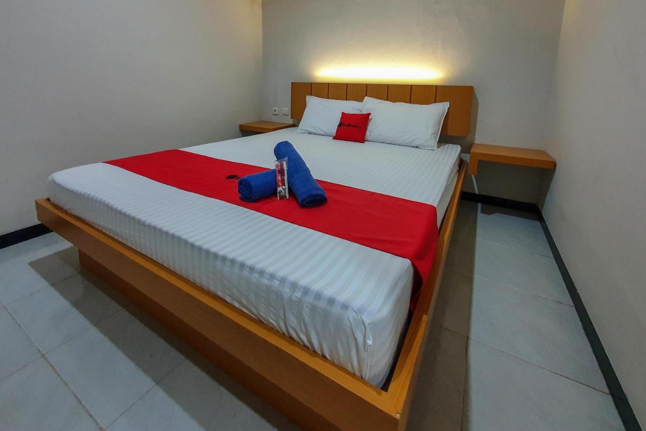 Reddoorz Syariah Near Solo Paragon Mall 2 Bonorejo Exterior foto
