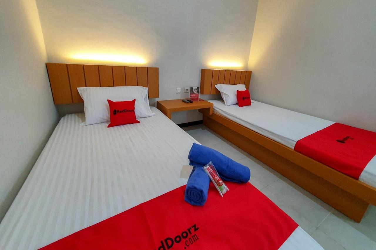 Reddoorz Syariah Near Solo Paragon Mall 2 Bonorejo Exterior foto
