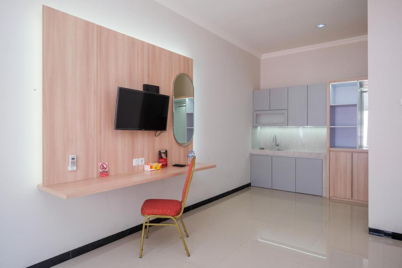 Reddoorz Syariah Near Solo Paragon Mall 2 Bonorejo Exterior foto