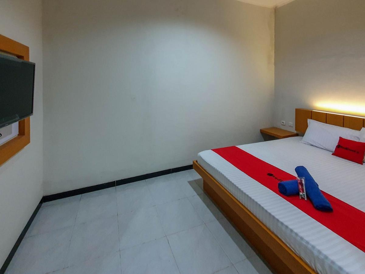 Reddoorz Syariah Near Solo Paragon Mall 2 Bonorejo Exterior foto