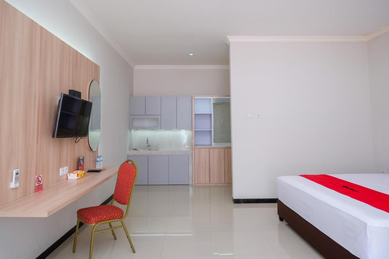 Reddoorz Syariah Near Solo Paragon Mall 2 Bonorejo Exterior foto